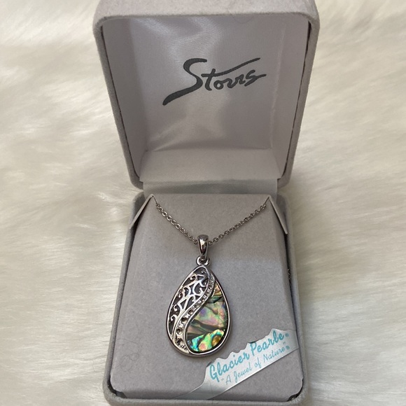 Beautiful elegant necklace. - Picture 3 of 4